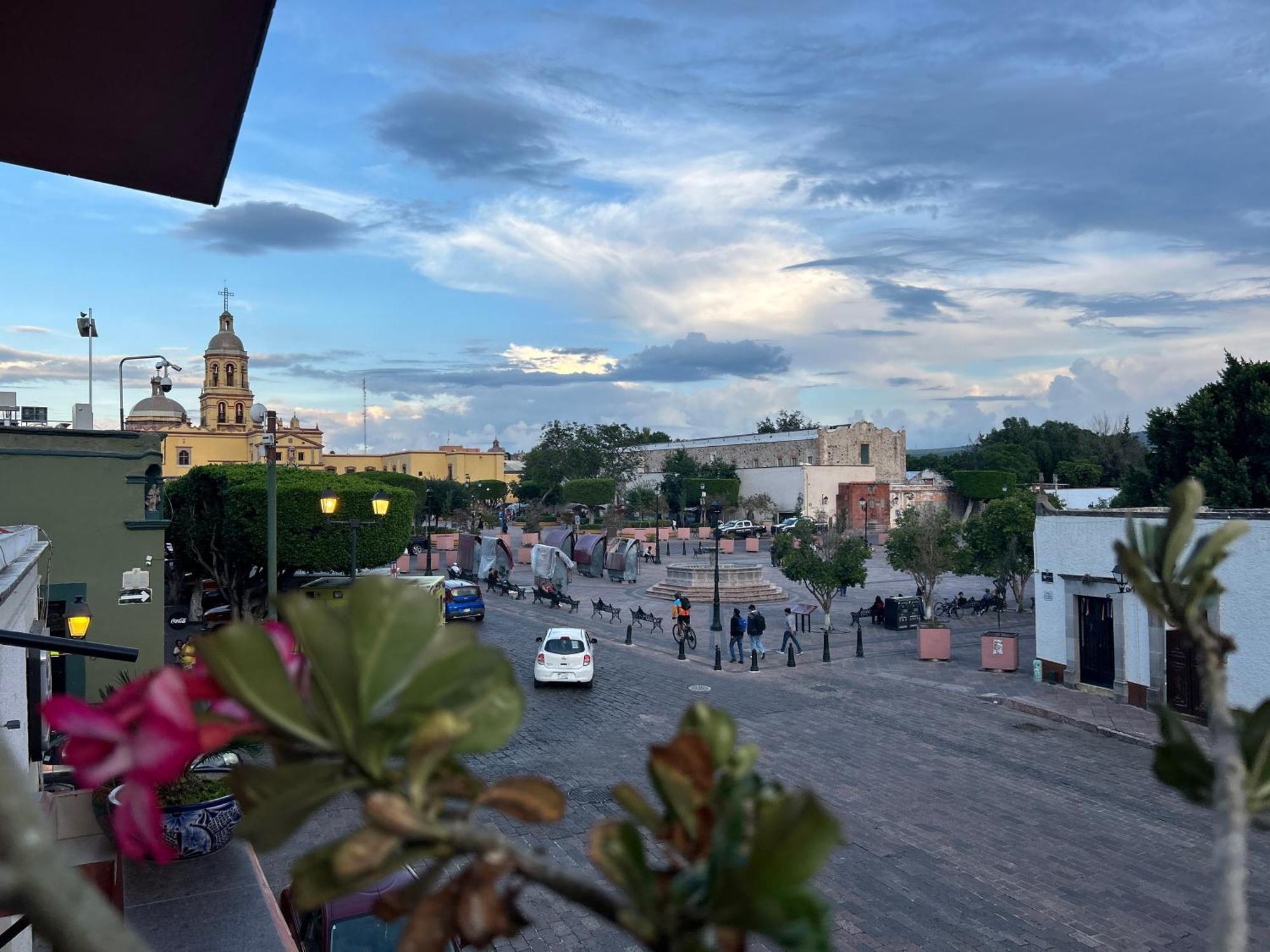 Lolita & Enri, La Mejor Ubicacion Y Vista En El Centro De Queretaro Hotel Exterior foto